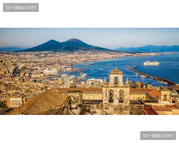 “那不勒斯市政府与俱乐部合作,推出以马拉多纳为主题的城市观光线路” “那不勒斯市政府与俱乐部合作,推出以马拉多纳为主题的城市观光线路”