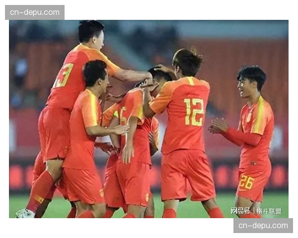 世界杯三月赛事落幕，男女总积分领先者均穿领骑衫